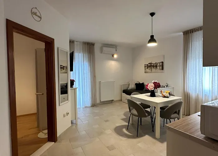 Belegrata Biograd Na Moru