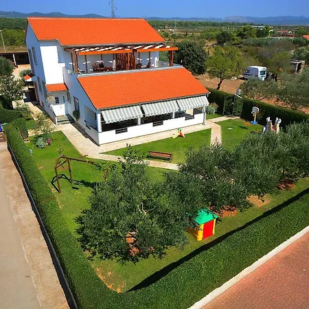 Belegrata Biograd Na Moru