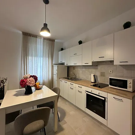 Belegrata Biograd Na Moru